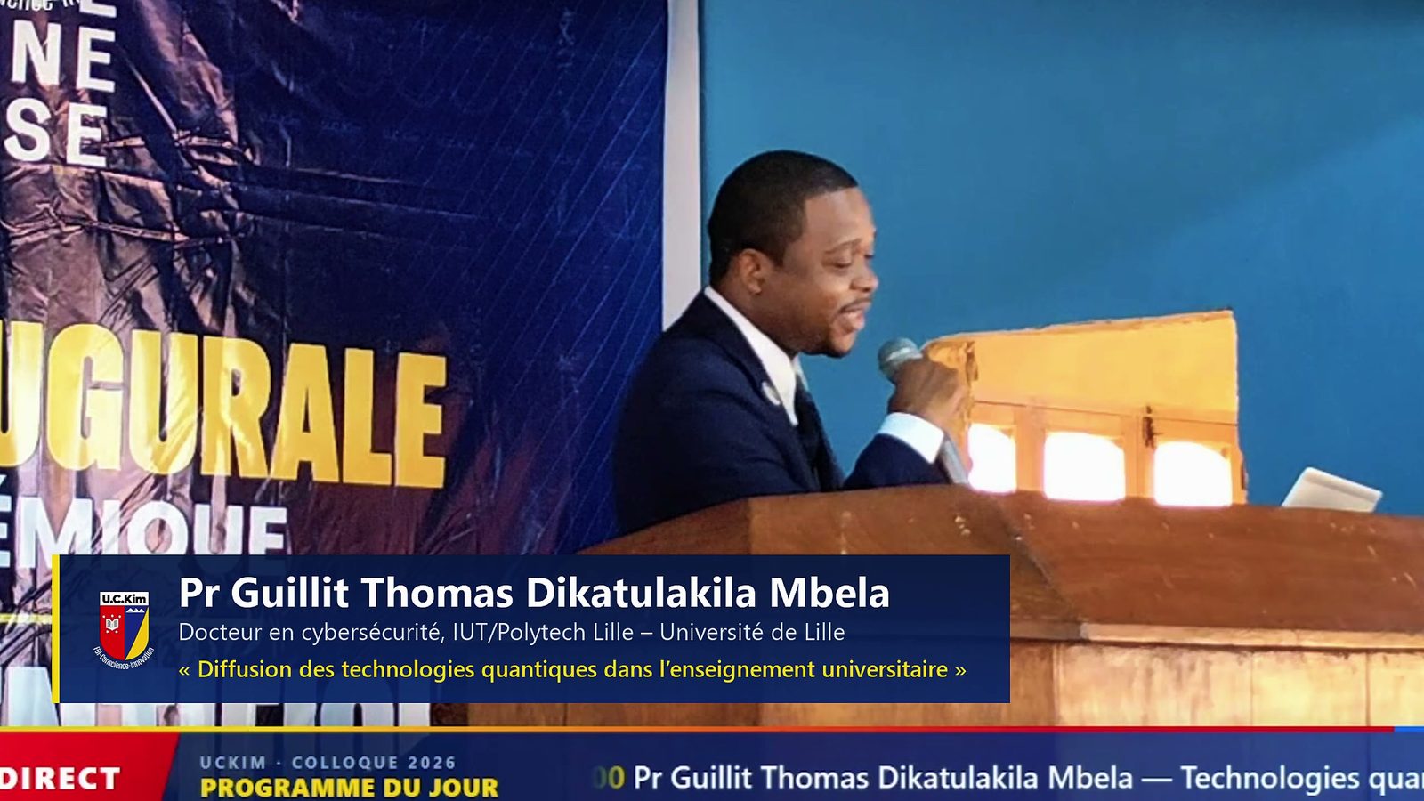 Le Professeur Guillit Thomas Dikatulakila Mbela au pupitre