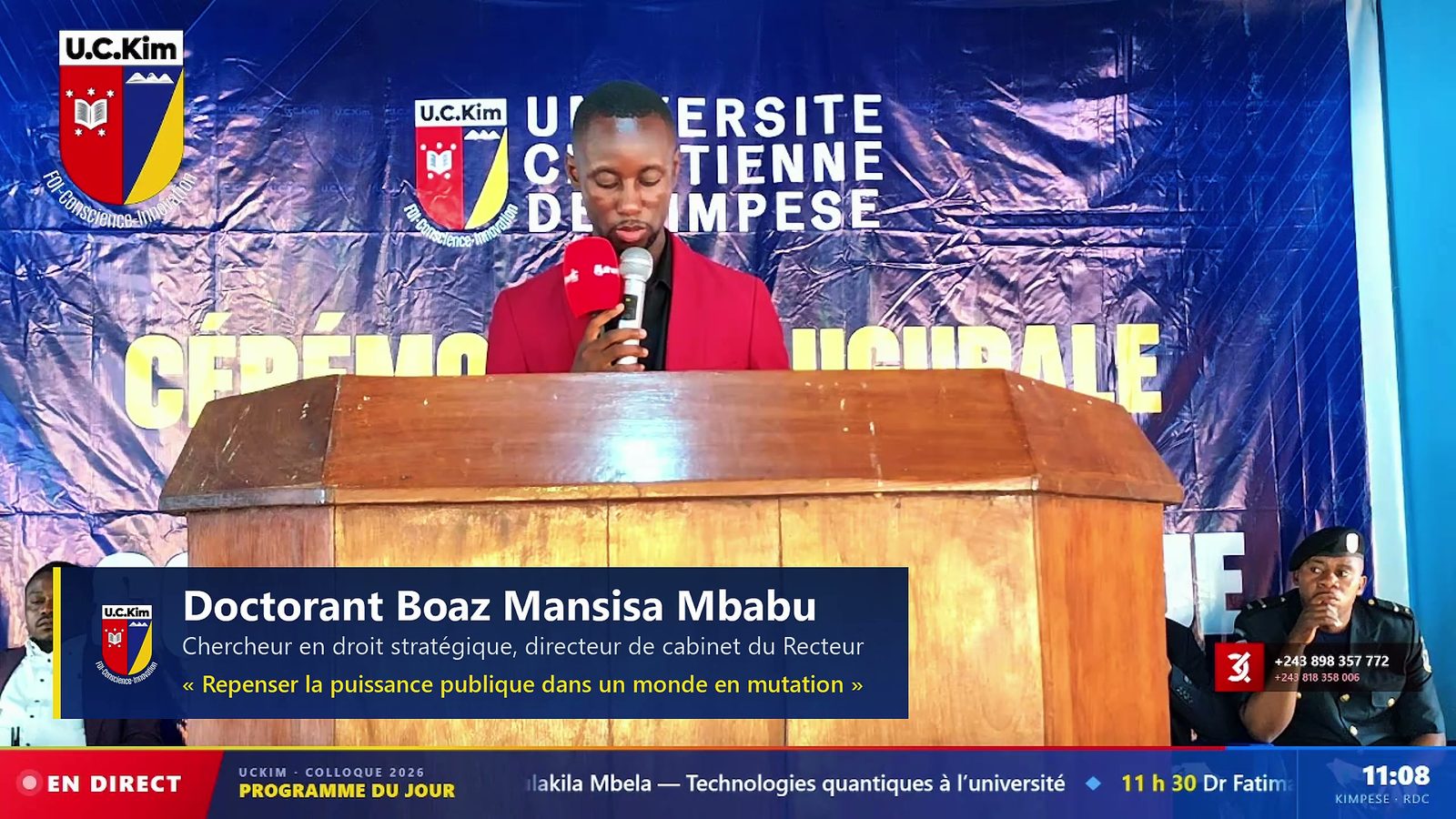 Le doctorant Boaz Mansisa Mbabu au pupitre